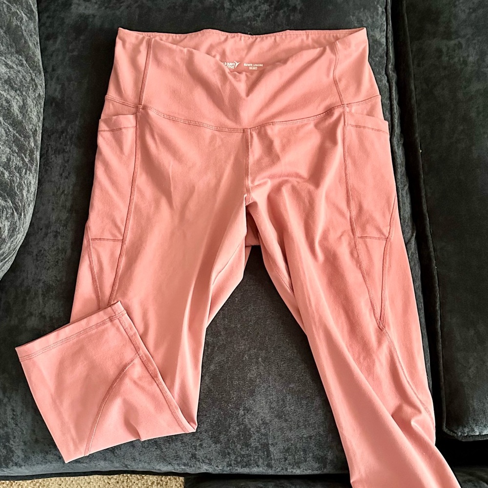 Old Navy Cropped Pocket Leggings XL
